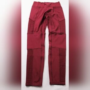 Fabletics Motion365+ Contour High-Waisted Legging in Black Shine